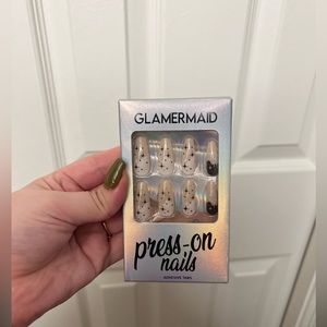 4/$24 Glamermaid press on nails